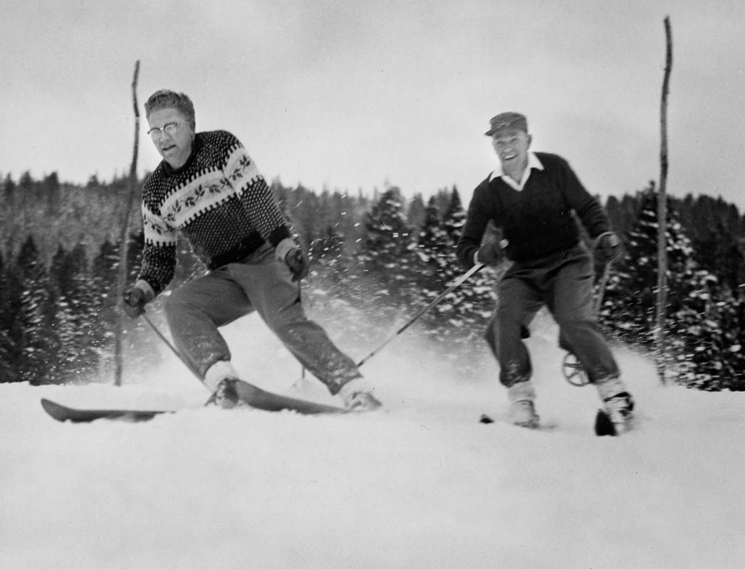 Two skiers from the 1940s